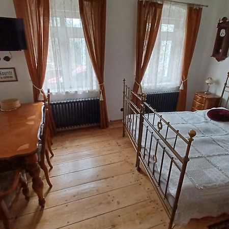 Zlatá léta - apartmánový dům Jáchymov Esterno foto